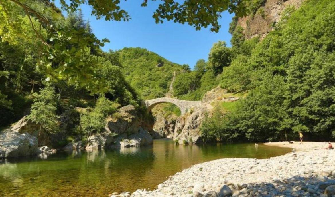 Escapade Ardechoise - Parking Gratuit - Chateau A 2 Pas Aubenas Luaran gambar